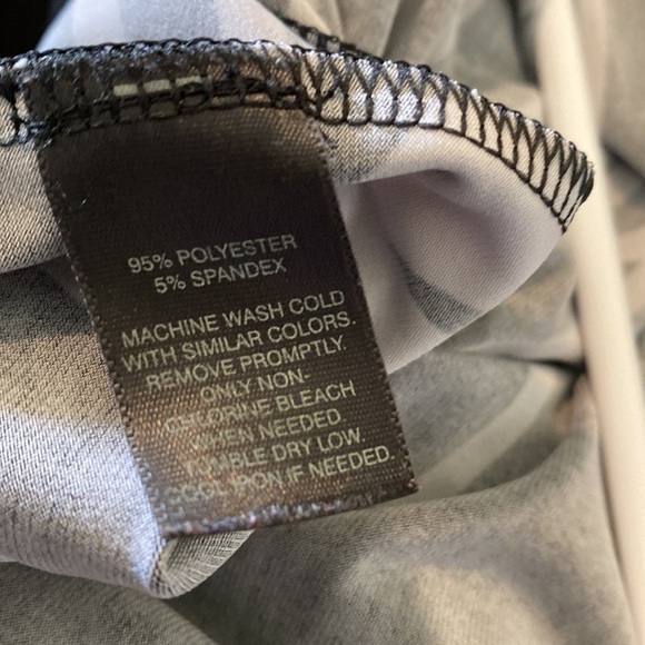 WHITE House Black Market 3/4 sleeve stunning dress medium - Picture 9 of 9